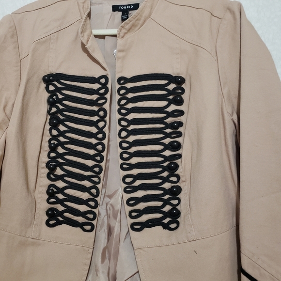 NEW TORRID Women's Beige Military Style Jacket...SIZE:1 - Picture 6 of 15